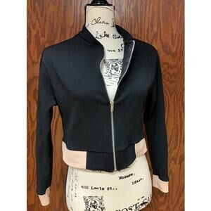 BooHoo Chic Black Cropped Zip Jacket w/ Contrast Beige Trim | Size US 4